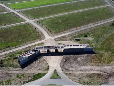 TERRENO EN VENTA EN VIDA LAGOON - FUNES -