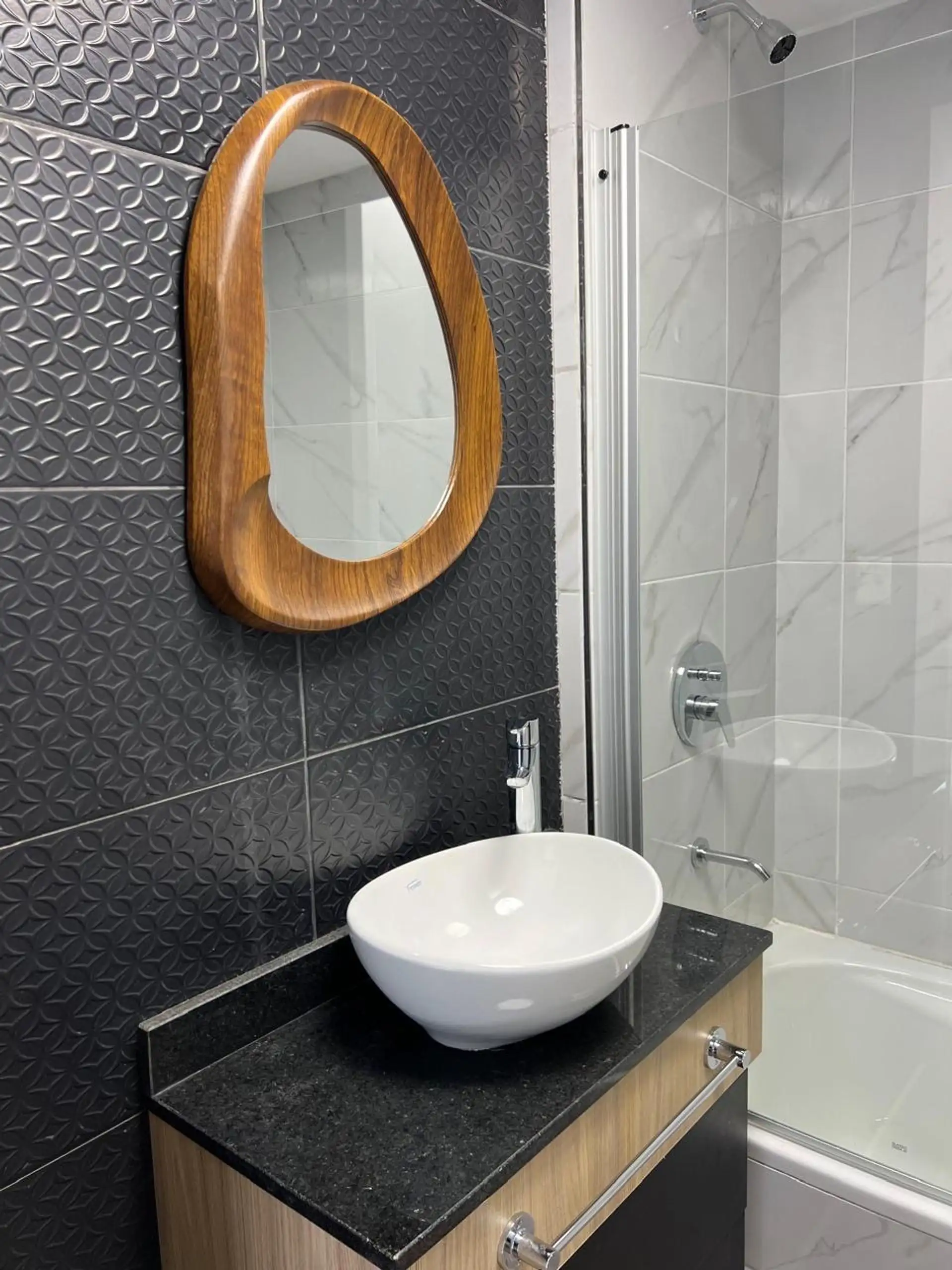 Venta monoambiente Pompeya doble balcón
