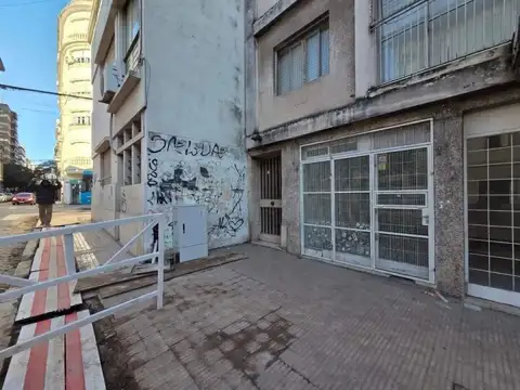 Maipú 586 , Piso 0