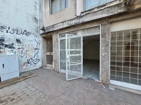Maipú 586 , Piso 0