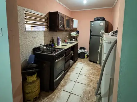 Casa 6 ambientes con 1 baño