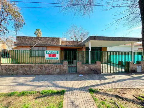 VENTA - Casa en Funes