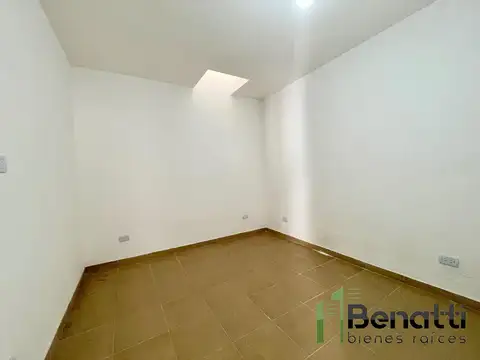 Dpto de 3 amb. interno con terraza propia. SIN EXPENSAS