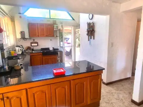 Casa en Venta con 3 cocheras