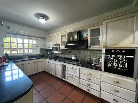 VENTA IMPECABLE CASA EN PADUA ZONIFICACIÓN MULTIFAMILIAR