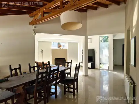 Casa en Alquiler de 4 dormitorios