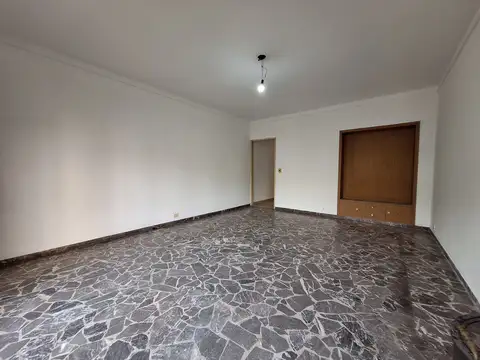 CARRANZA A.P.2473 2400, Piso PB