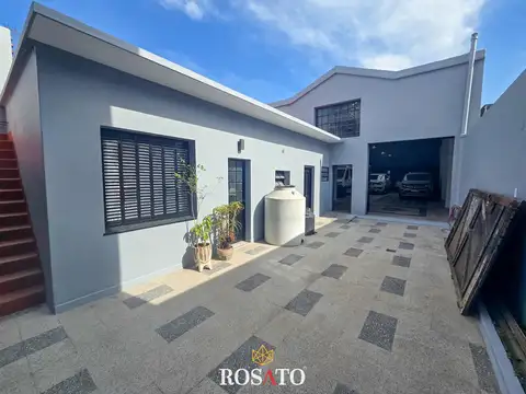 Venta propiedad en block con galpón, local y dos viviendas – Villa Lugano