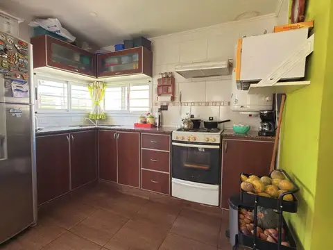 Casa 4 ambientes con 3 baños