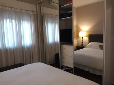 Casa 3 ambientes en venta en Bernal Oeste