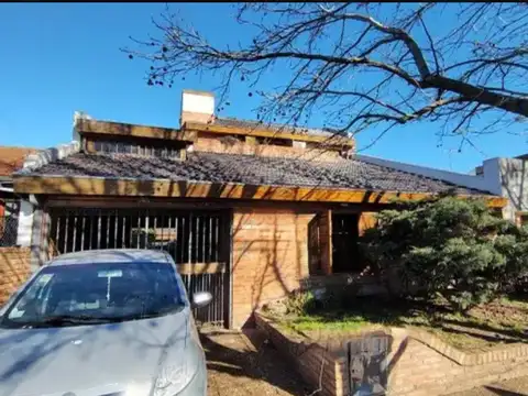 Casa en Venta Ituzaingo Norte 4 Ambientes Excelente Ubicacion