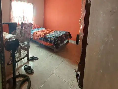 Casa 4 ambientes con 1 baño