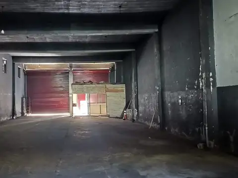 Galpon en Alquiler 32  mts Fondo