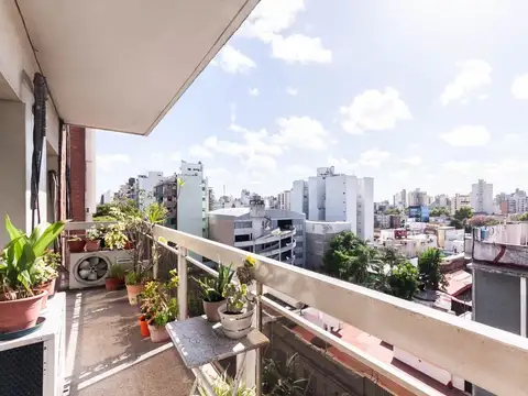 Depto duplex 4 amb c/ dependencia,terraza y balcón