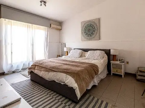 Casa en venta c/ cochera en El Pinar