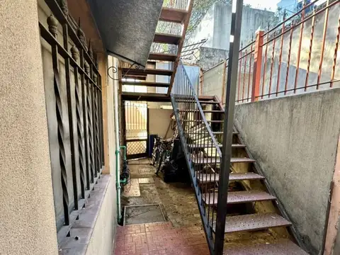 Venta de Casa  6 AMB en Esteban Echeverría