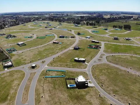 Mrb. Oportunidad!! Lote En Barrio Village Plaza. B Vista.