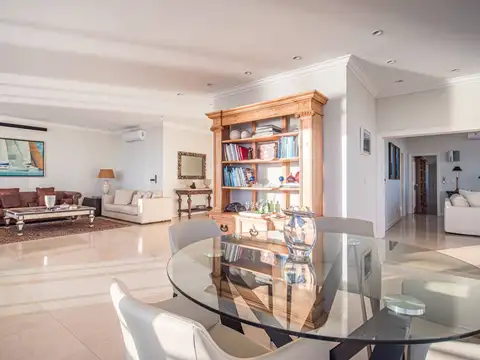 Departamento en Venta con 2 cocheras