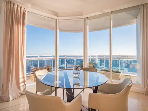Penthouse en venta en edificio Millenium con vista al mar 100