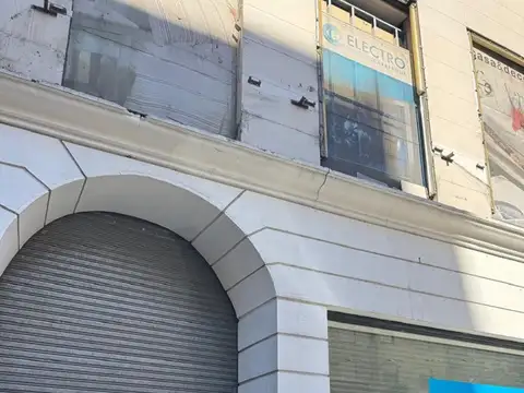 Santa Fe Av. 1600