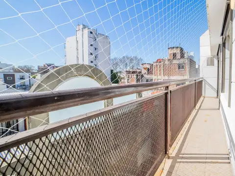 Departamento 3 ambientes con 2 baños