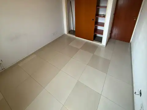 Casa en Alquiler con 1 cochera