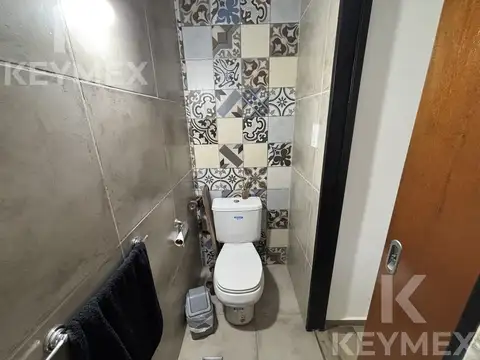 Casa 5 ambientes con 2 baños