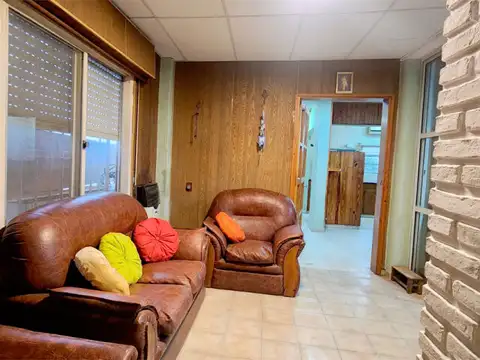 Casa 4 ambientes con 1 baño