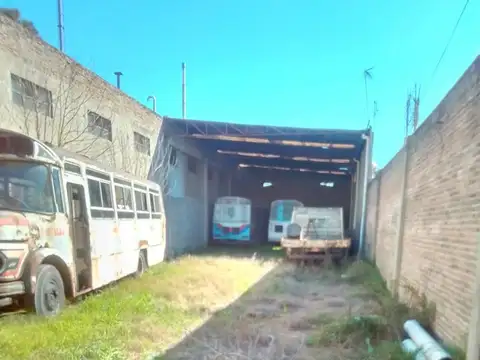 VENTA LOTE 462 M2  CON TINGLADO, TRES DE FEBRERO