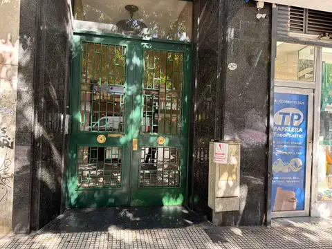 Avenida Corrientes 2400