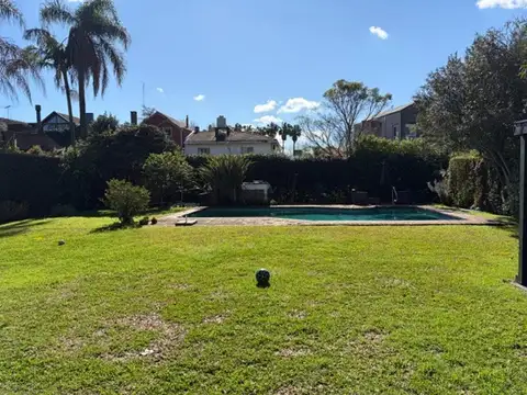 Casa 4 ambientes con 5 baños