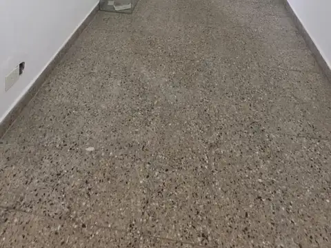 Departamento con 4 ambientes en planta alta