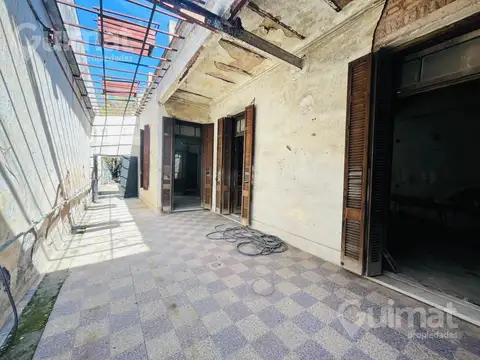 Casa en Floresta lote propio a reciclar, amplios ambientes