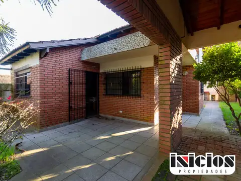 Encantador chalet con distribución funcional - C424