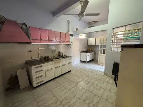 Casa 5 ambientes con 1 baño