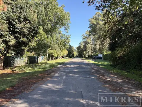 Casa en venta desarrollada en una planta sobre calle Parravicini , El Cazador