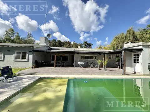 Casa 6 ambientes con 3 baños