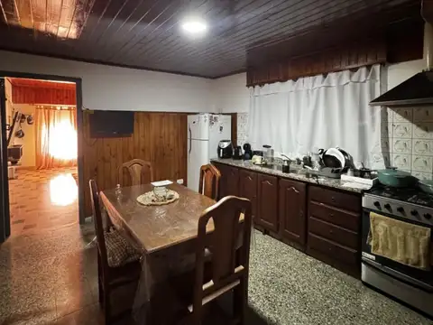 CASA EN VENTA EN ASCASUBI AL 900