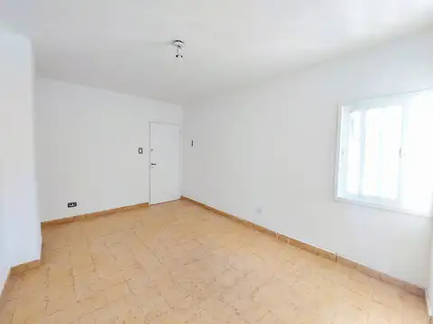 Departamento en Alquiler en Ramos Mejia, $ 290.000