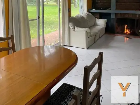 Casa en venta - 2 Dormitorios 2 Baños - 500mts2 - Merlo