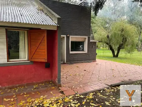 Casa en venta - 2 Dormitorios 2 Baños - 500mts2 - Merlo