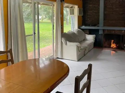 Casa en venta - 2 Dormitorios 2 Baños - 500mts2 - Merlo