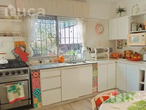 ALQ VERANO Fiestas 23/12 al 01/01 | Allegra Casa con estilo Bohemian Chic bello y  frondoso Jardin, Pileta en excelente Ubicacion