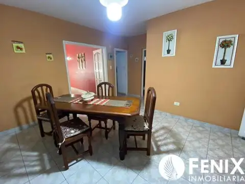 CASA EN VENTA Z/ AV. RADEMACHER Y AV. MONTEAGUDO (CF778)
