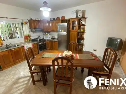 Casa 3 ambientes con 2 baños