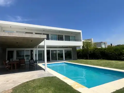 Casa a la laguna en venta en San Sebastián