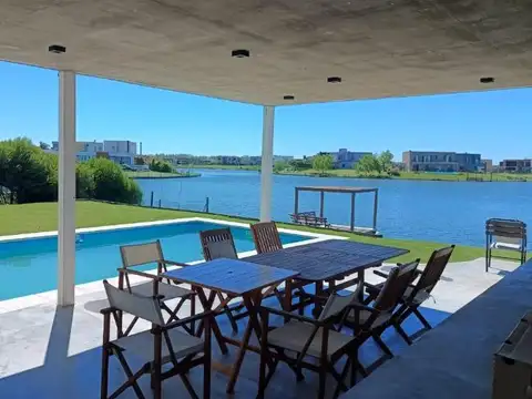 Casa a la laguna en venta en San Sebastián