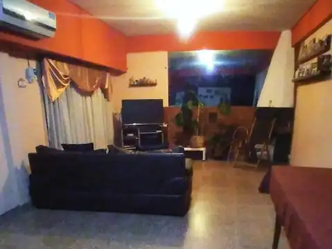 Depto Tipo Casa en Venta en Tablada, USD 89.000