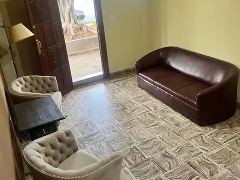 (A138) CASA APTA PARA USO RESIDENCIAL O COMERCIAL