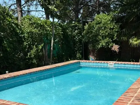 Casa en Venta en Manuel B Gonnet, USD 198.000